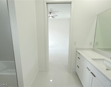 4113 Nw 34th Lane - Photo Thumbnail 20