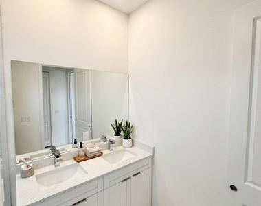 4113 Nw 34th Lane - Photo Thumbnail 40