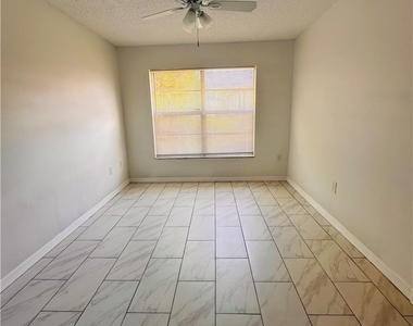 4920 Vincennes Court - Photo Thumbnail 10