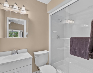 8336 Charter Club Circle - Photo Thumbnail 16