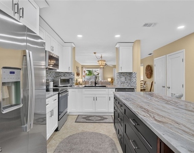 8336 Charter Club Circle - Photo Thumbnail 8