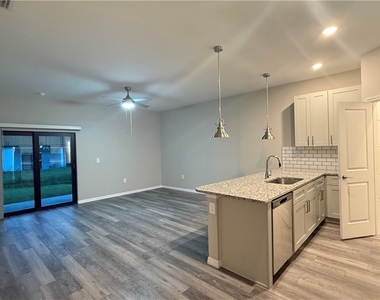 4745 26th Street Sw - Photo Thumbnail 6