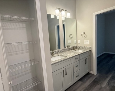4745 26th Street Sw - Photo Thumbnail 14
