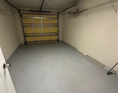 4910 Sw 17th Place - Photo Thumbnail 12