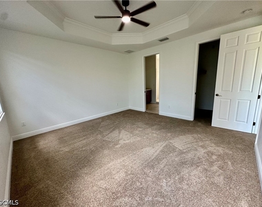 4910 Sw 17th Place - Photo Thumbnail 7