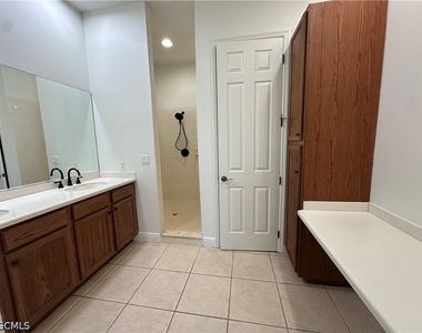 4910 Sw 17th Place - Photo Thumbnail 22