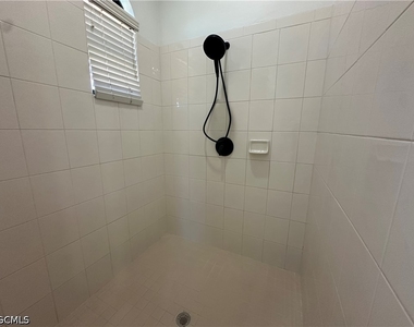4910 Sw 17th Place - Photo Thumbnail 23