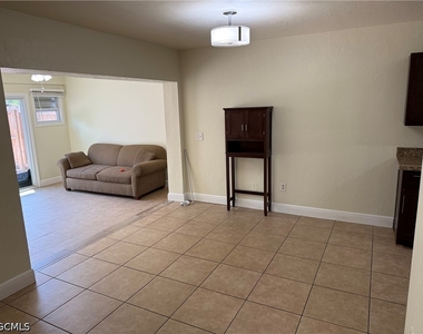 1225 Se 24th Avenue - Photo Thumbnail 8