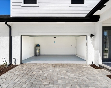 10954 Preachers Cove Lane - Photo Thumbnail 13