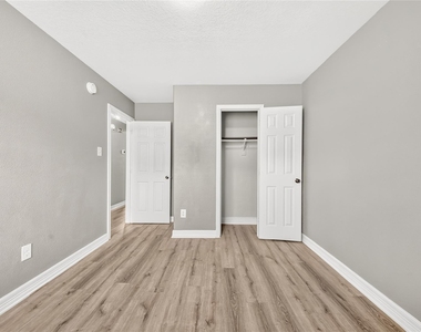 10515 Evergreen Street - Photo Thumbnail 21