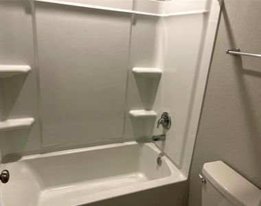 25530 Valverdant Court - Photo Thumbnail 17