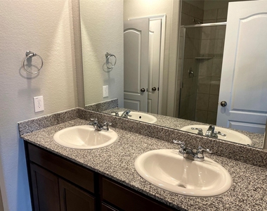 25530 Valverdant Court - Photo Thumbnail 8