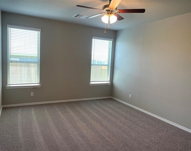 25530 Valverdant Court - Photo Thumbnail 7