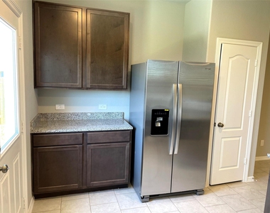 25530 Valverdant Court - Photo Thumbnail 5