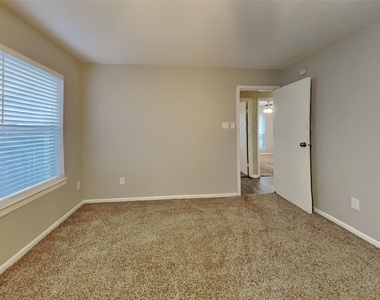 31 S White Pebble Court - Photo Thumbnail 5
