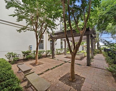 3219 Maxroy Street - Photo Thumbnail 27
