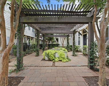 3219 Maxroy Street - Photo Thumbnail 28