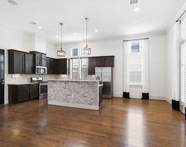 3219 Maxroy Street - Photo Thumbnail 9