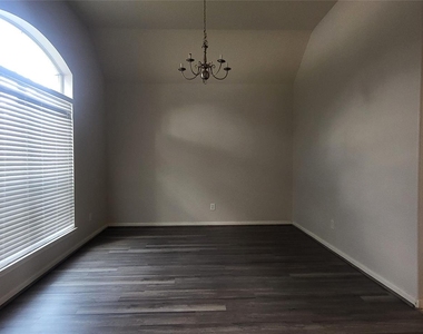 24818 Mason Trail - Photo Thumbnail 2