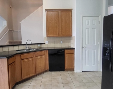 24818 Mason Trail - Photo Thumbnail 4