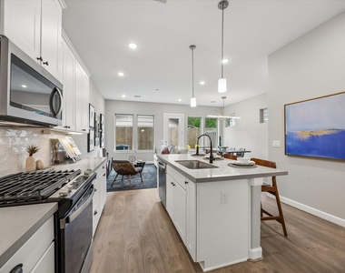 5205 Amber Sunrise Drive - Photo Thumbnail 16