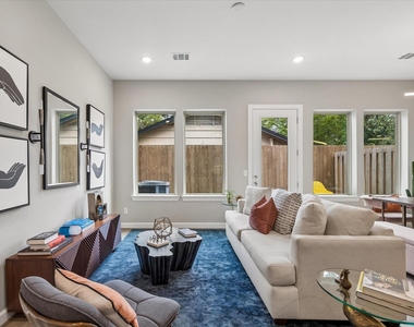 5205 Amber Sunrise Drive - Photo Thumbnail 2
