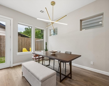5205 Amber Sunrise Drive - Photo Thumbnail 7