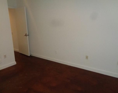117 Willard Street - Photo Thumbnail 15