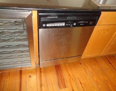 117 Willard Street - Photo Thumbnail 6