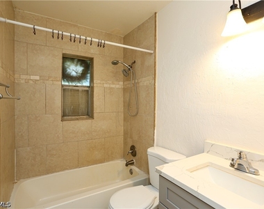1095 San Remo Avenue - Photo Thumbnail 9