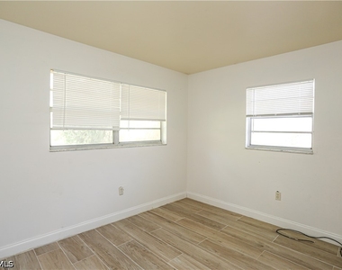 1095 San Remo Avenue - Photo Thumbnail 7