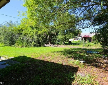 1095 San Remo Avenue - Photo Thumbnail 15