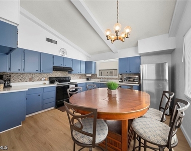 27815 Hickory Boulevard - Photo Thumbnail 10