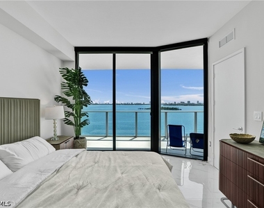 700 Ne 24th Street - Photo Thumbnail 10