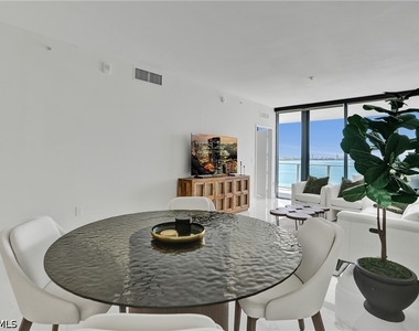 700 Ne 24th Street - Photo Thumbnail 9