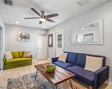 791 94th Avenue N - Photo Thumbnail 10