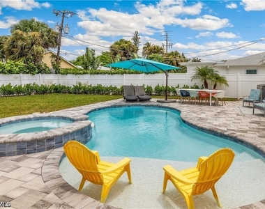 791 94th Avenue N - Photo Thumbnail 2