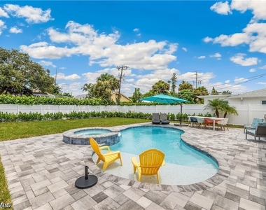791 94th Avenue N - Photo Thumbnail 1
