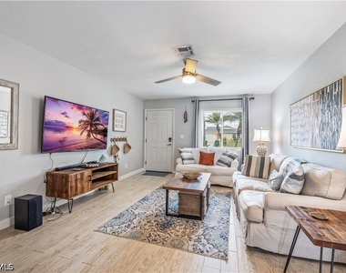 791 94th Avenue N - Photo Thumbnail 7