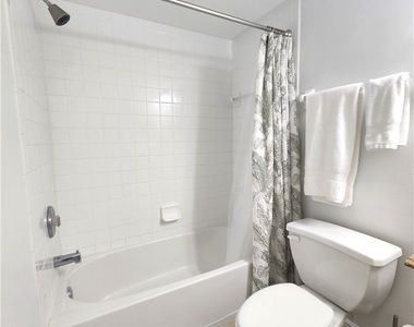 9640 Victoria Lane - Photo Thumbnail 16