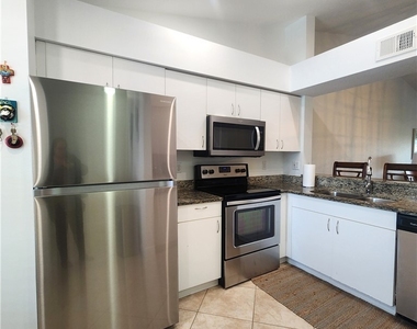 9640 Victoria Lane - Photo Thumbnail 2