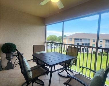 9640 Victoria Lane - Photo Thumbnail 18
