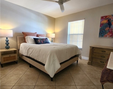 9640 Victoria Lane - Photo Thumbnail 13