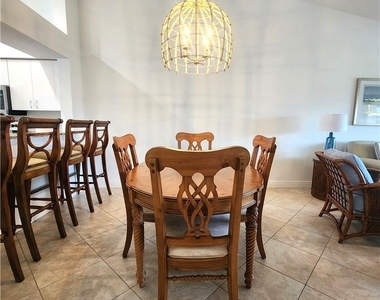 9640 Victoria Lane - Photo Thumbnail 5