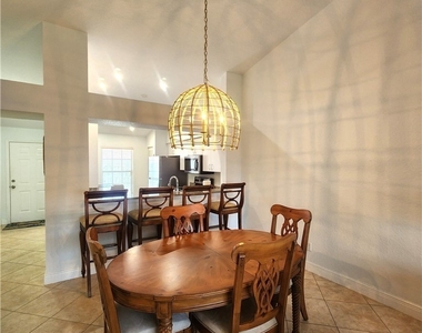 9640 Victoria Lane - Photo Thumbnail 6