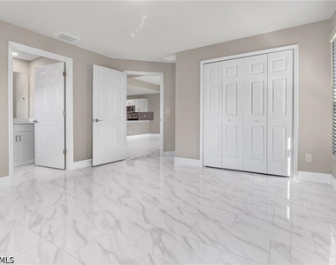 2215 Kenneth Avenue S - Photo Thumbnail 7