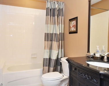 7818 Great Heron Way - Photo Thumbnail 10