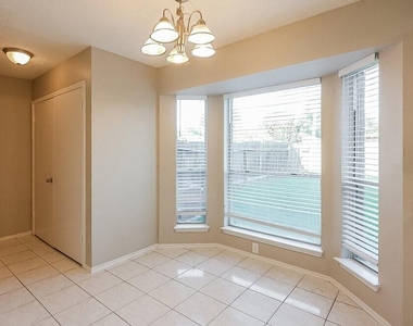 1909 Wildwood Ridge Drive - Photo Thumbnail 5