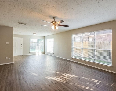 1909 Wildwood Ridge Drive - Photo Thumbnail 2