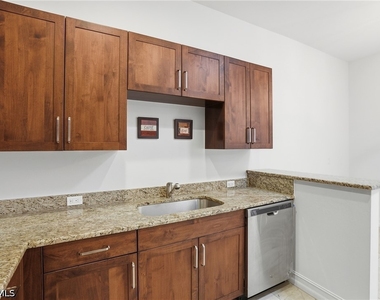 1311 Jaybird Way - Photo Thumbnail 17